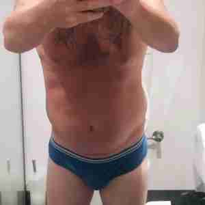 Looking for fwb Looking for any women who just want to fuck emerald Qld and surrounding areas can host or car play Let's fuck