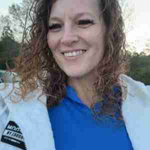 Am a full body massage therapist I will offer you a great service 👍