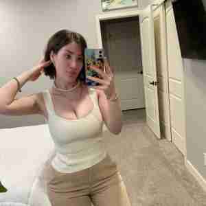 Married and looking for discreet relationship outside marriage. Married and looking for discreet relationship outside