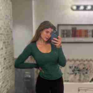 Single and ready to mingle I am Jamie, welcome to my naughty place. Thank you for taking the time to read my profile. I have
