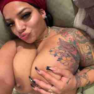 Available for hookup I render all kinds of services.DM on  zangi ...2512565509...