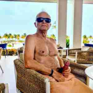 Hot mature Bull Love to be with mature ladies Mature, man