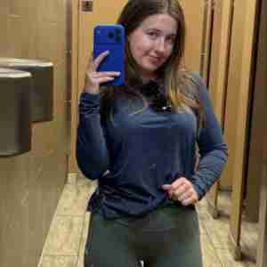 Here seeking for friends with benefit 🌹🥰 I want a man who understands I don't have time for games or immaturity. A man