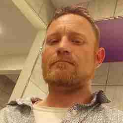 Any lady's near FallCity wa