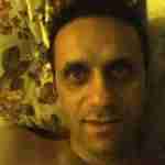 hi there i would like to contact u i live in istanbul u can send me a message