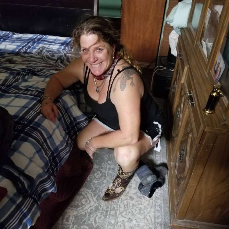 Hot older south needs your big beautiful....