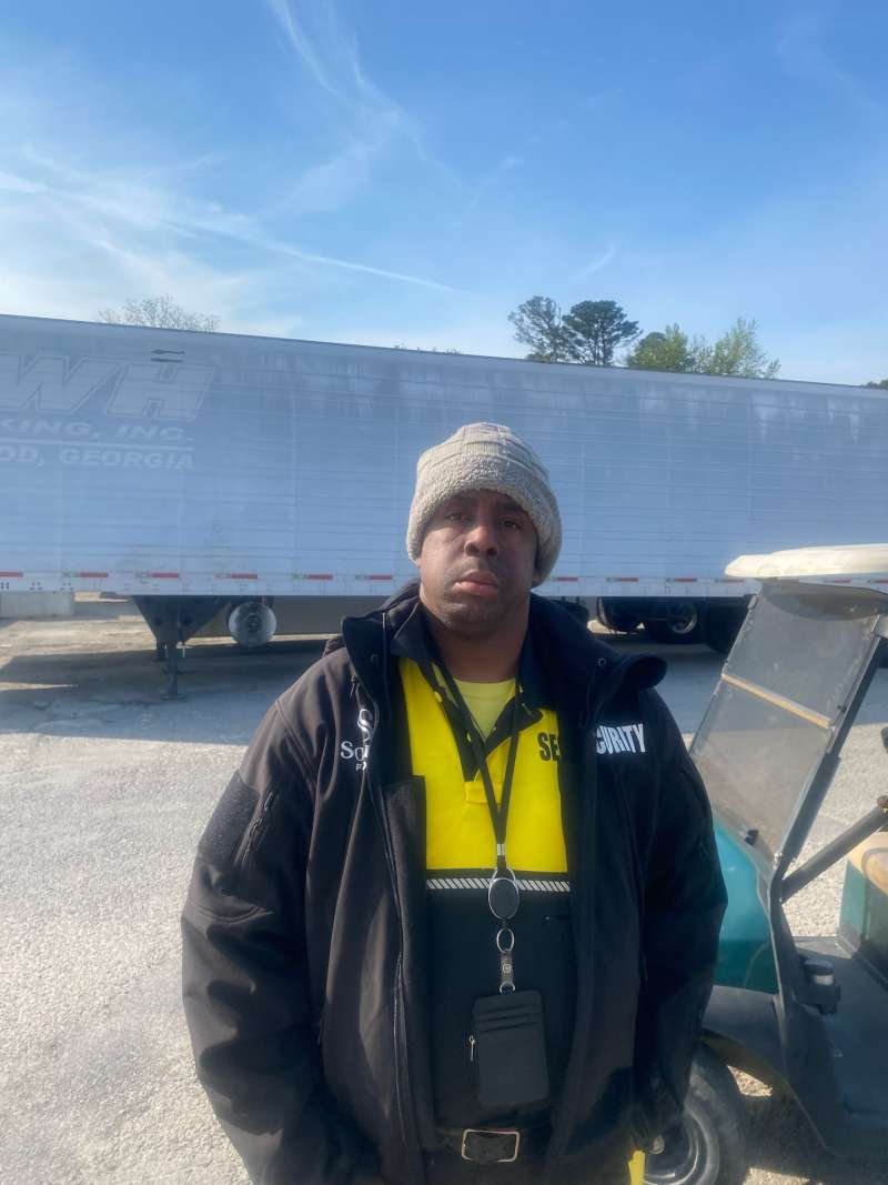 Girl i need you to Make my D!ck stand up like it's telling jokes