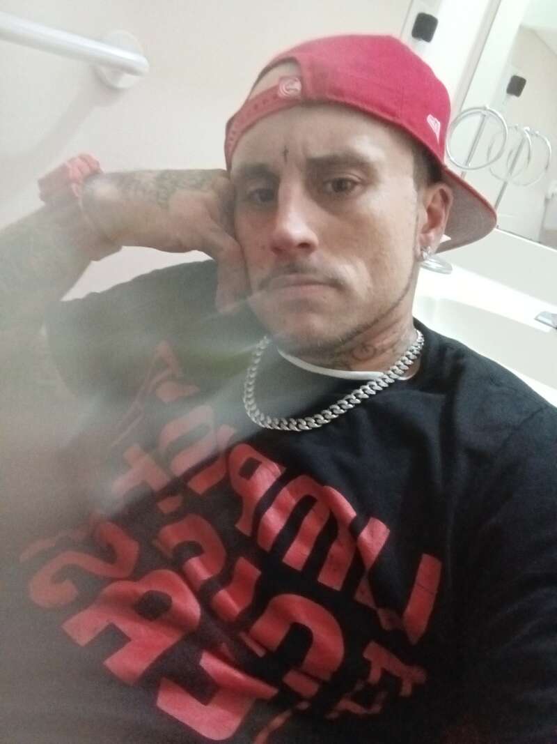 Wanna fuck I host