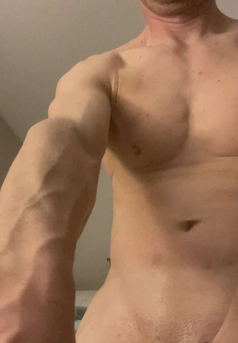 Looking for someone to party with just fucking throw down