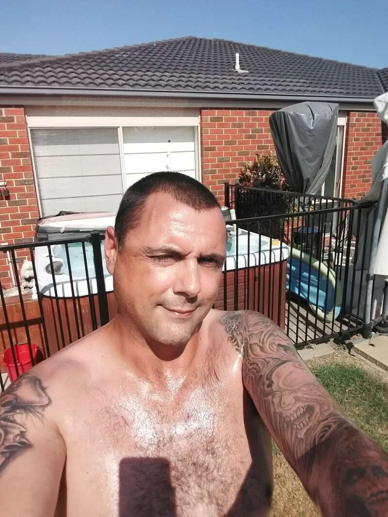 bi guys 18 to 25... couples wanted