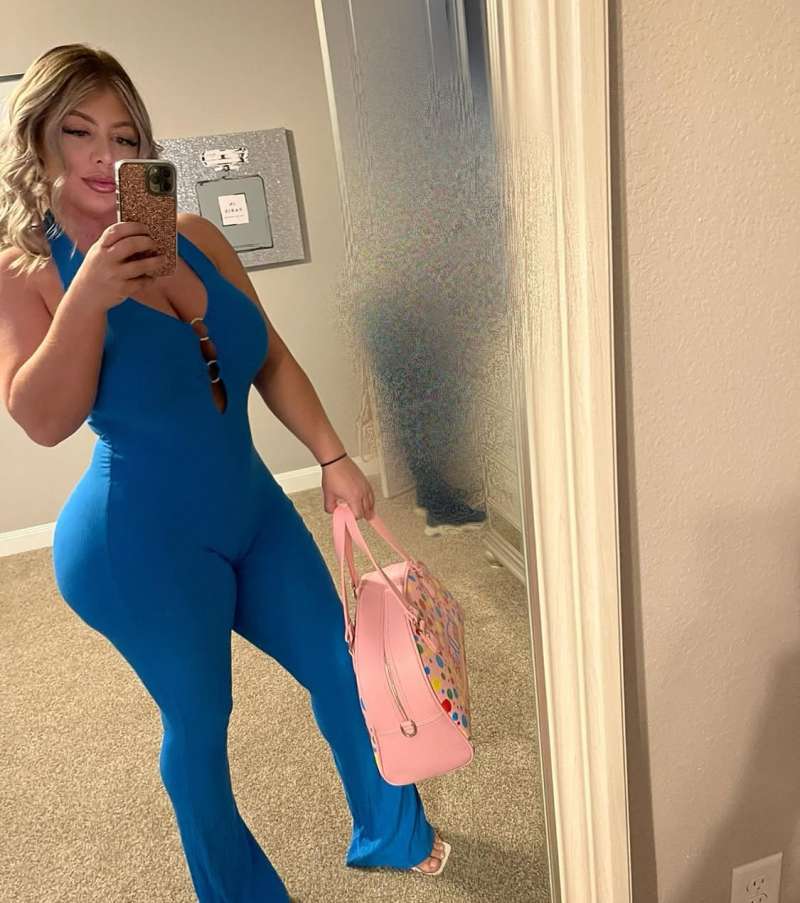 Looking for a Amman to hook up with fit one on one sex and a friends with benefits