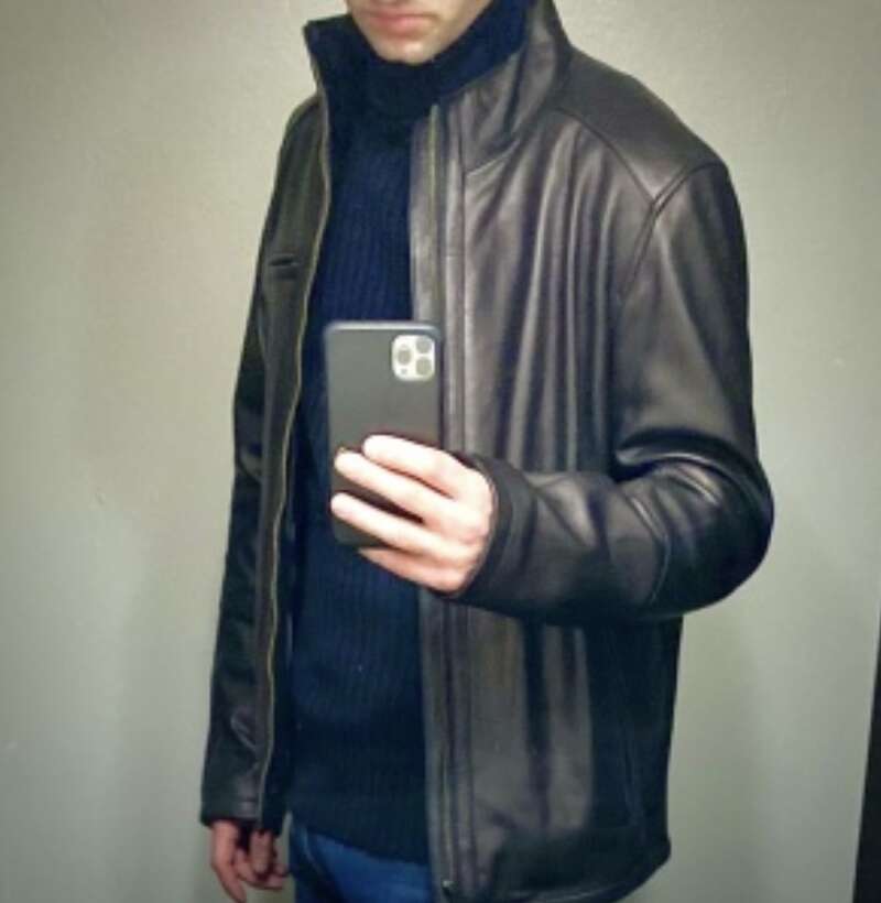 Looking for hookups...