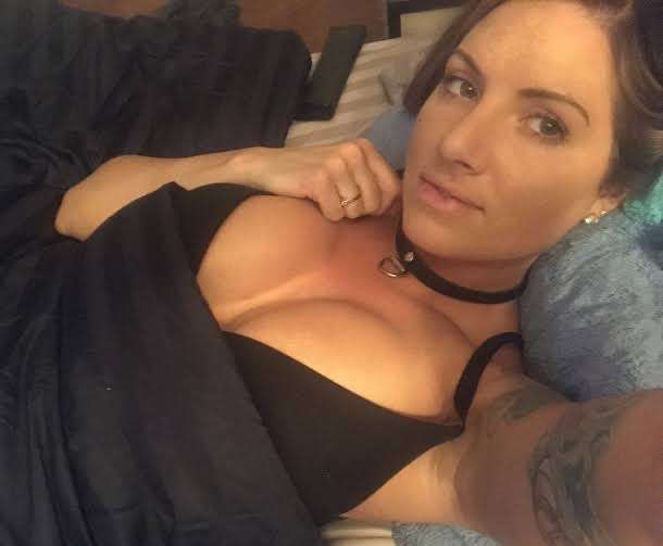 It weekend let meet up lm available for escort services