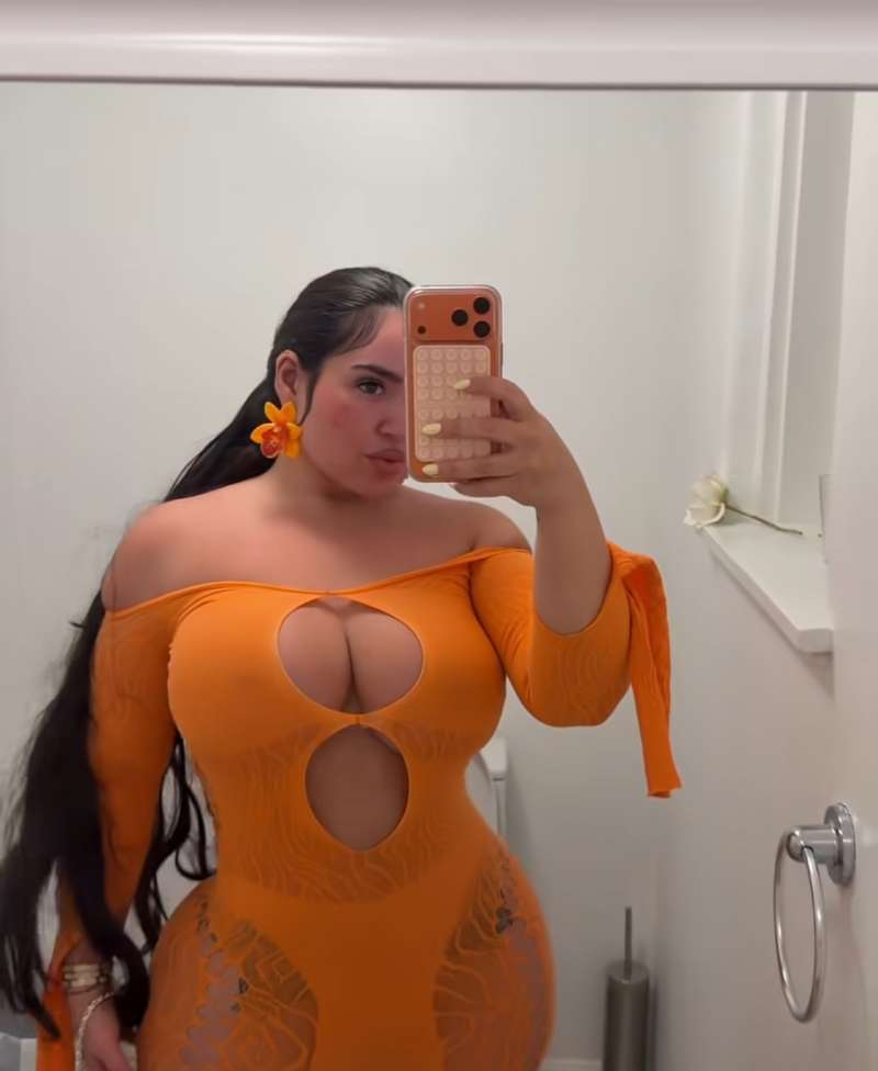 The fuck buddy one on one sex ….🥰😍😘😍😘😍