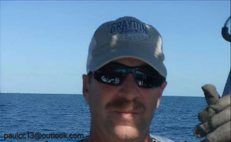 Looking for Friends with benefits with no strings attached preferably with a married female.