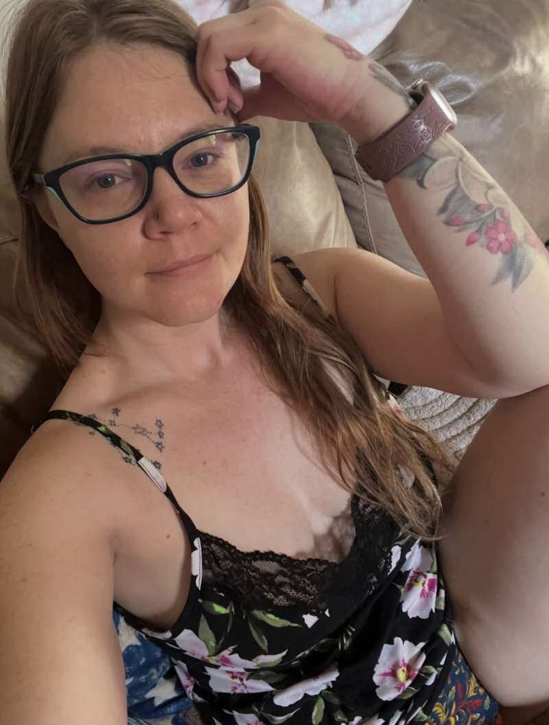 Hookup / massage therapy sessions