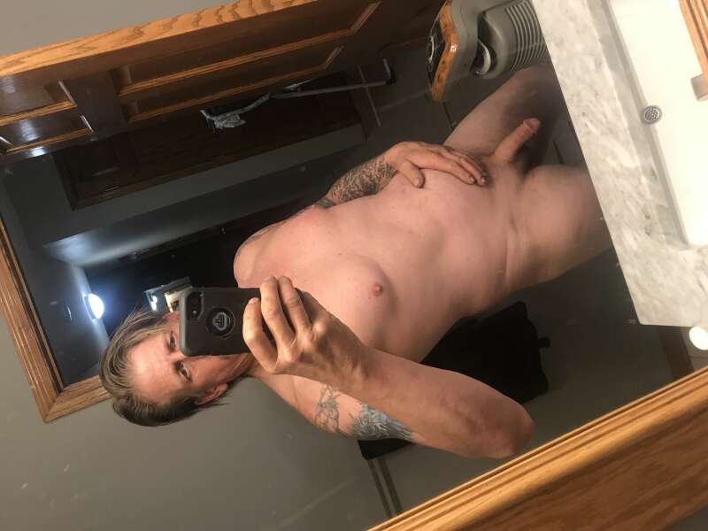 Looking for hookup