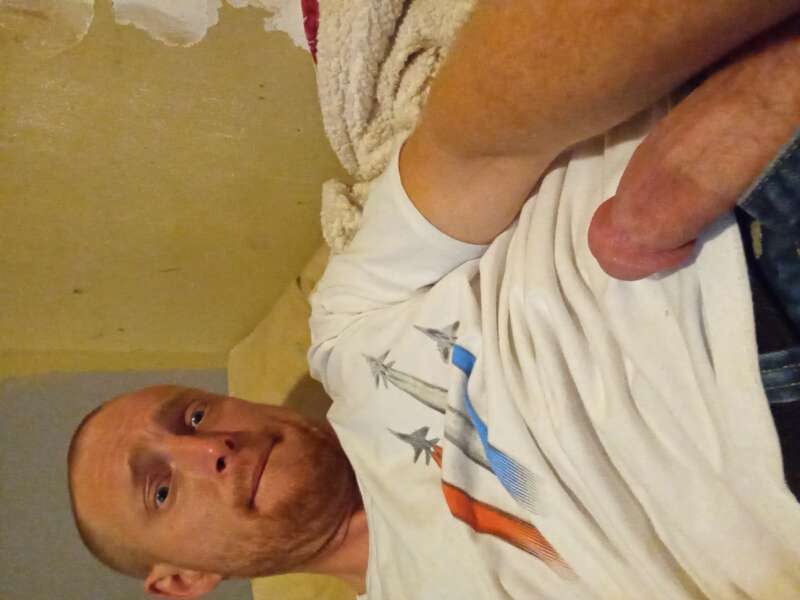 Need a fuck buddie or a woman just chilling with or to give a dick ride to the hole night