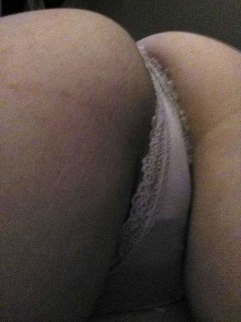 cum pop a top wiTh CHAMPAGNE