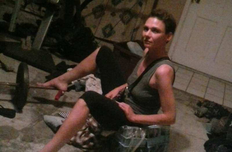 Escort looking and horny for you..