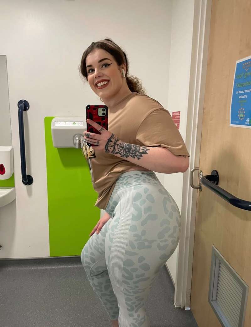 H**k up it's weekend here