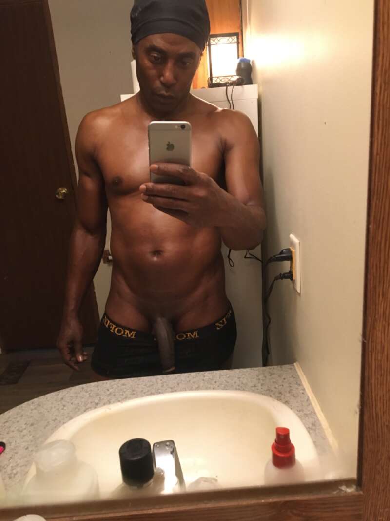 BBC Bull seeking cuckold