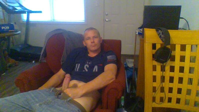 looking for a women to fuck
