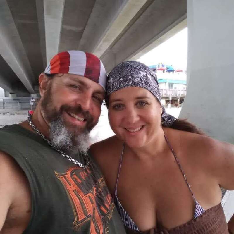 Couples hook up