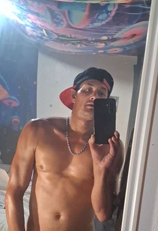 Lookin for a beautiful woman