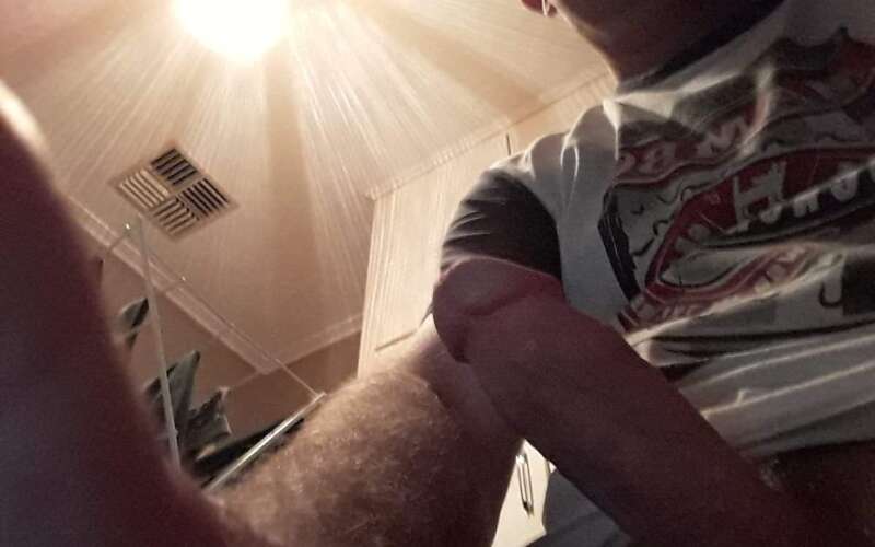 Seeking woman for 69ers and sex sessions