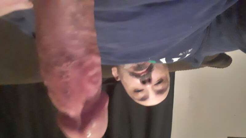 Looking for oral sex, and pounding my ass