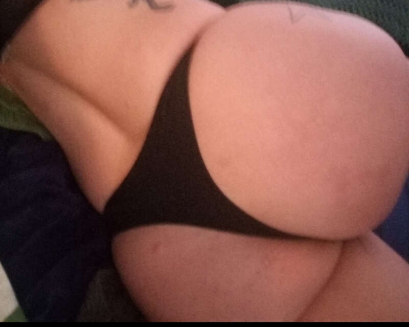 Mf hotel this evening looking for female