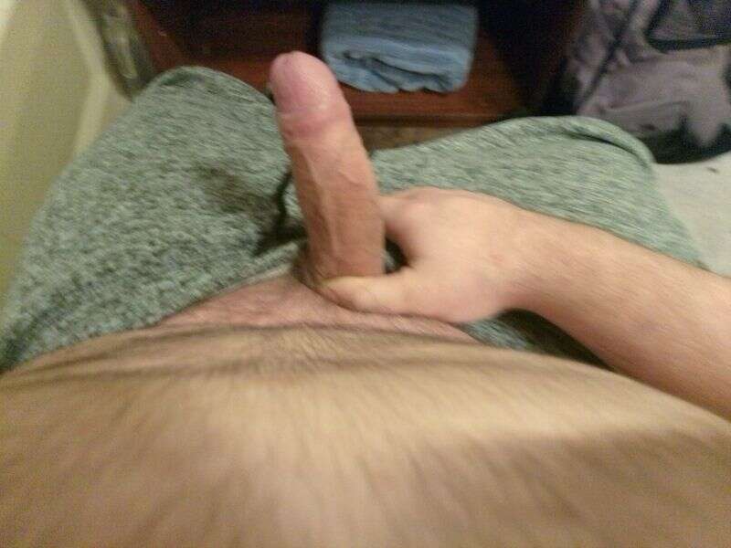 Lookin for head or sex, hmu if ur down