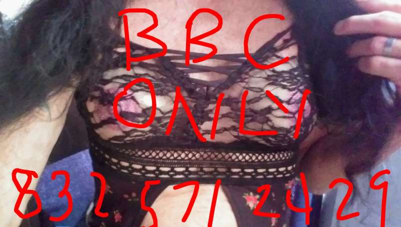 I NEED A HUGE BLACK COCK TO SUCK AND FUCK - BALLS DEEP.