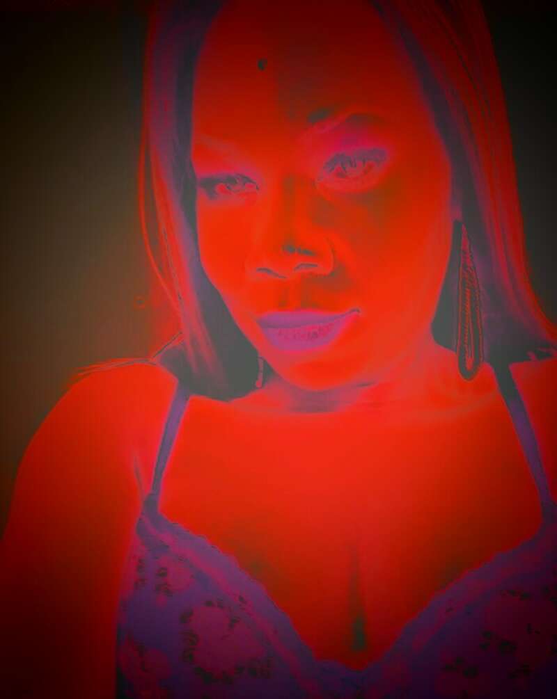 Dom woman Looking for a submissive woman to please