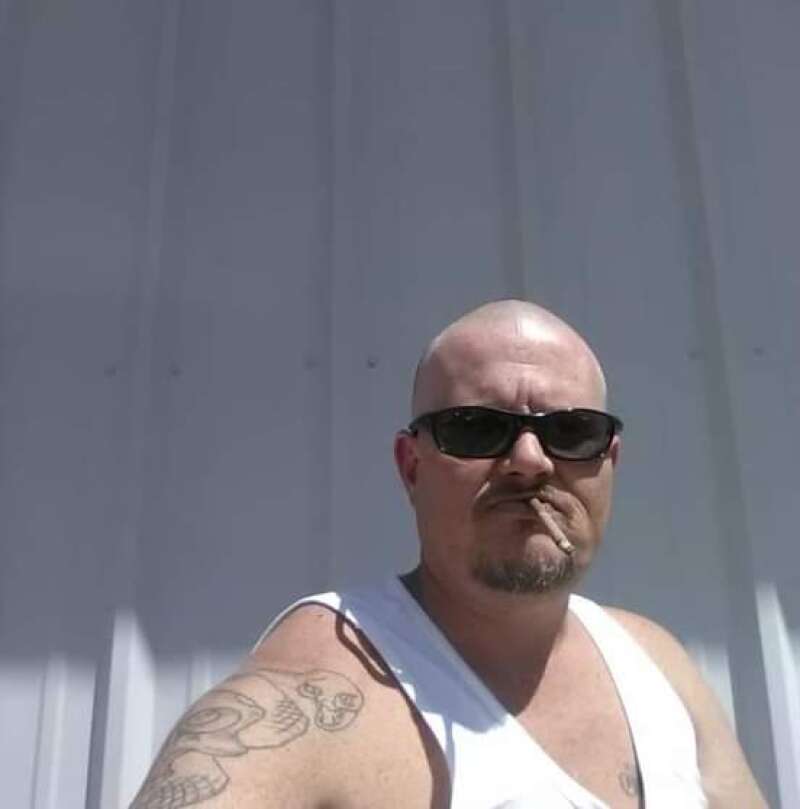 Arthur city Texas seeking  new female  friends and maybe more
